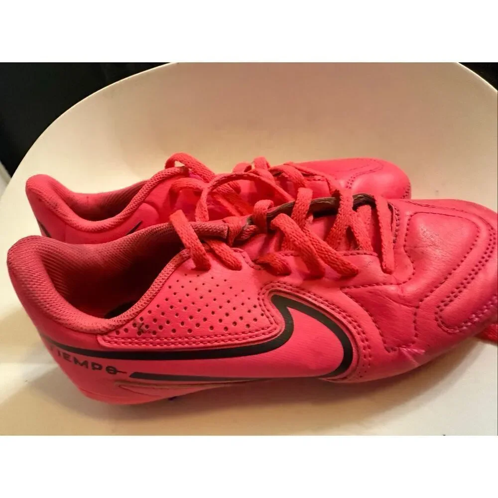 Nike Girl's Jr Tiempo Legend 9 Club MG Soccer Cleat Shoes Pink Size 1Y